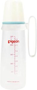 PIGEON PLASTIC BOTTLE WITH HANDLE 240ML PA26008